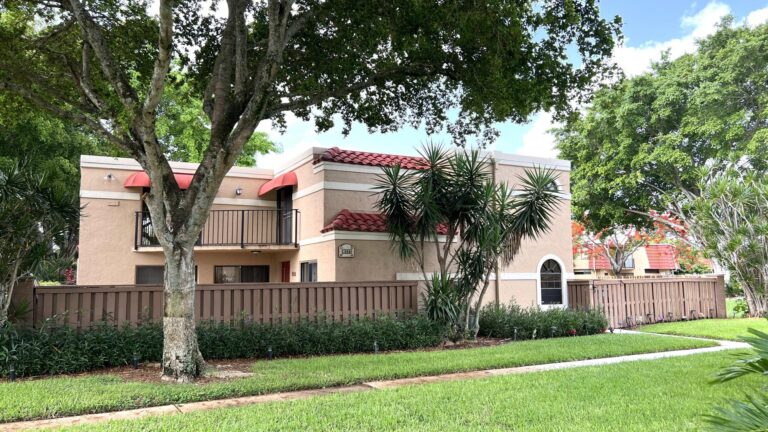 8171-thames-boulevard-a-boca-raton-fl-33433 for rent 3 beds 3 baths