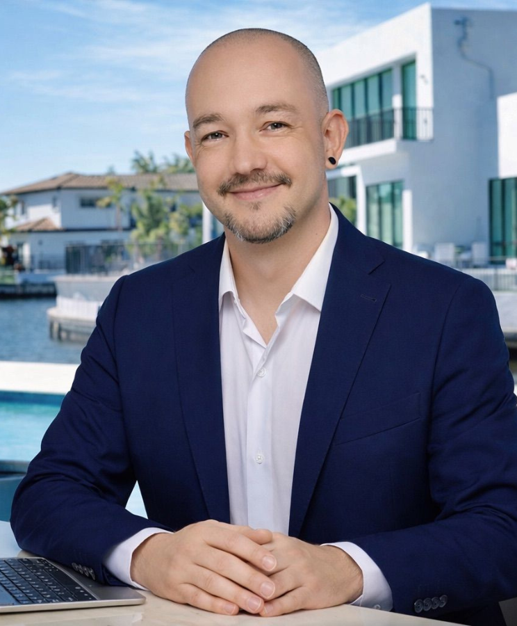 SOCIAL MEDIA AND MARKETING MANAGER