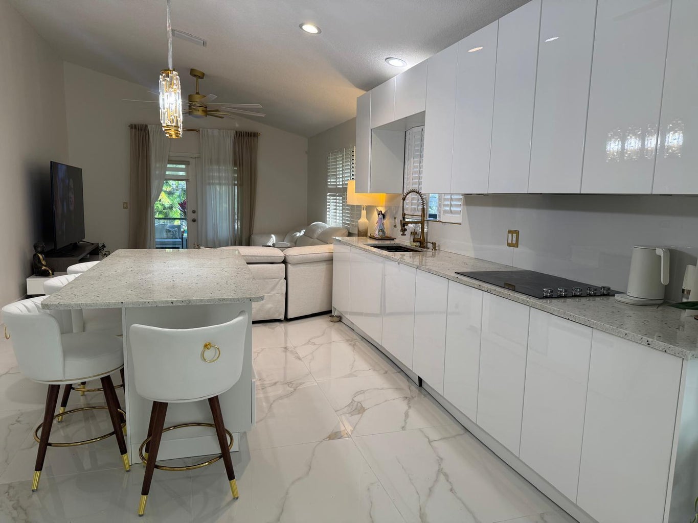 544-nw-38th-avenue-deerfield-beach-fl-33442 for rent 3 beds 3 baths