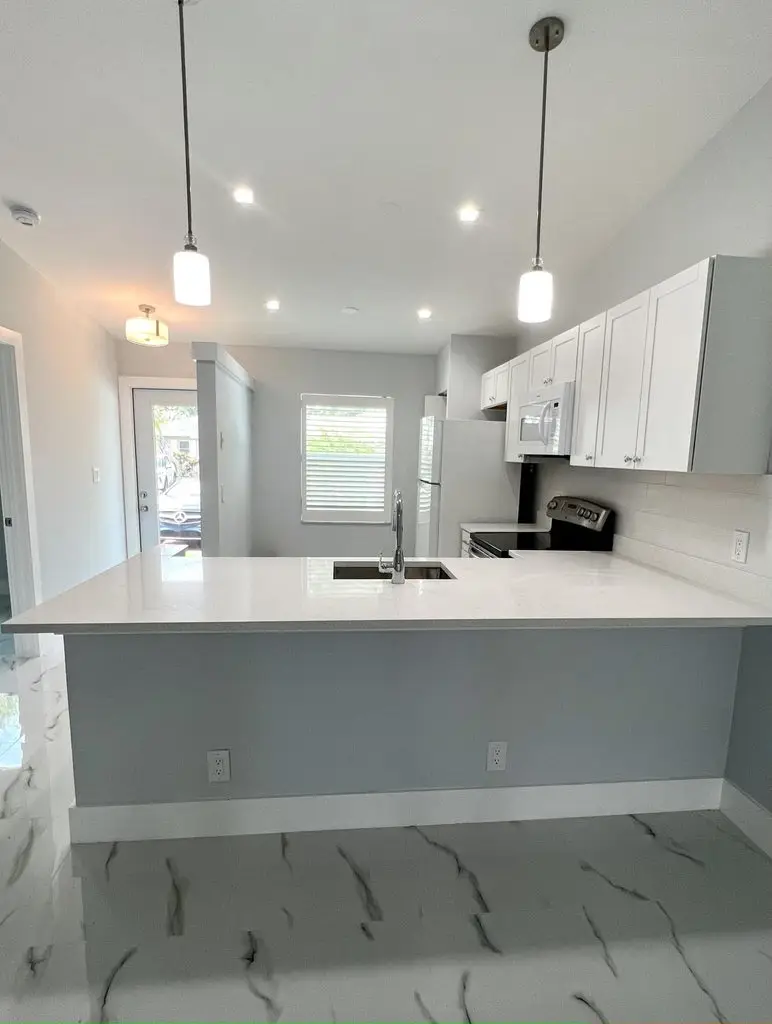 8743-rheims-road-b-boca-raton-fl-33496 for rent 2 beds 2 baths