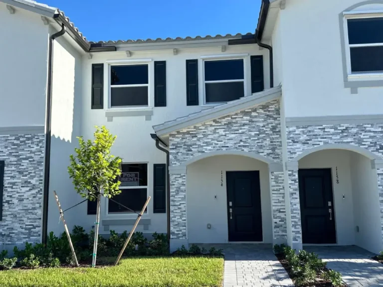 1154-se-2-street-florida-city-fl-33034 for rent 3 beds - 3 baths